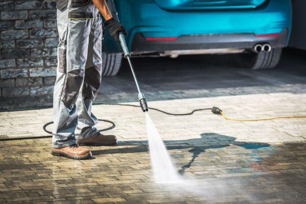 Driveway Pressure Washing in Tuscaloosa